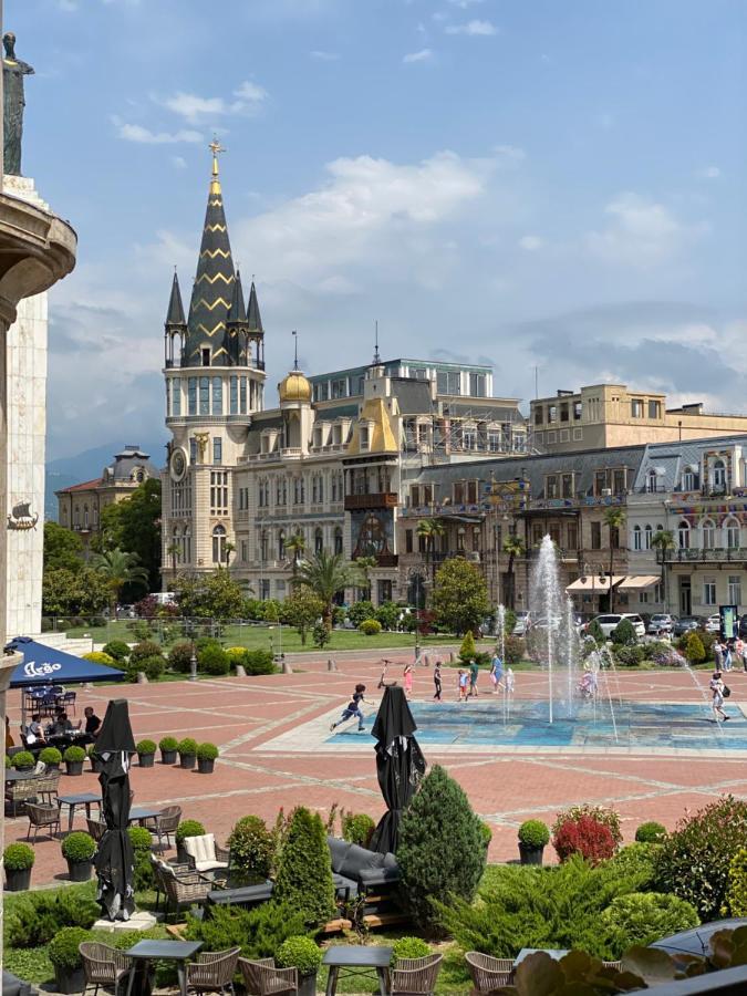 Cozy Studio On Europe Square Μπατούμι Εξωτερικό φωτογραφία
