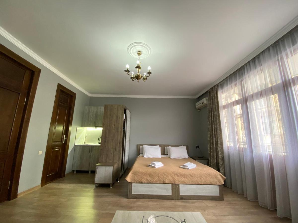 Cozy Studio On Europe Square Μπατούμι Εξωτερικό φωτογραφία