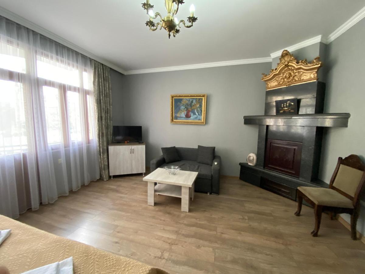 Cozy Studio On Europe Square Μπατούμι Εξωτερικό φωτογραφία