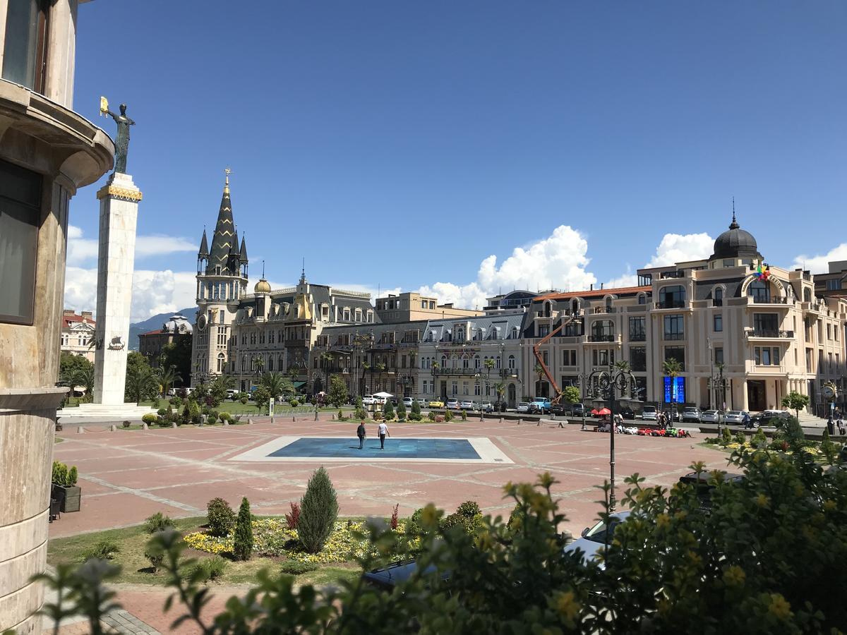Cozy Studio On Europe Square Μπατούμι Εξωτερικό φωτογραφία